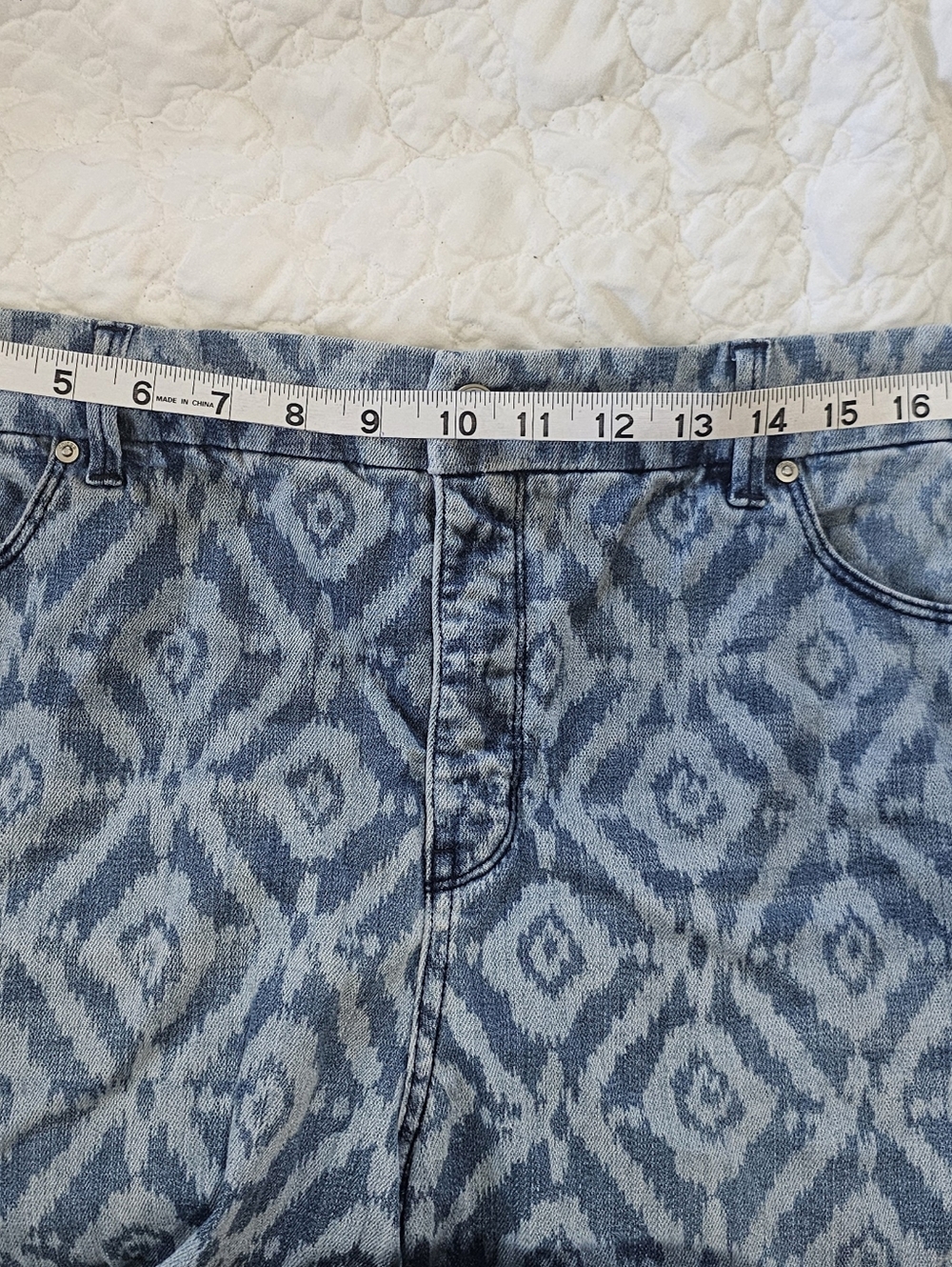 Chico's Blue Patterned Women's Denim Jean Shorts EUC  Size 2.5 - Picture 6 of 6